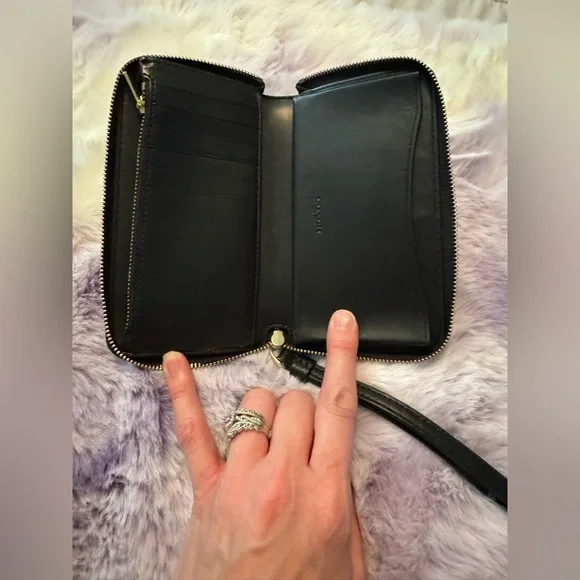 Signature Coach Dark Brown M Leather Zip around phone and card holder Wristlet - Picture 2 of 6